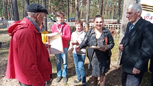 RT1F поздавл.jpg