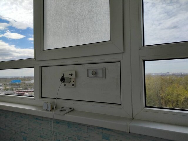 Balcon_Windows.jpg