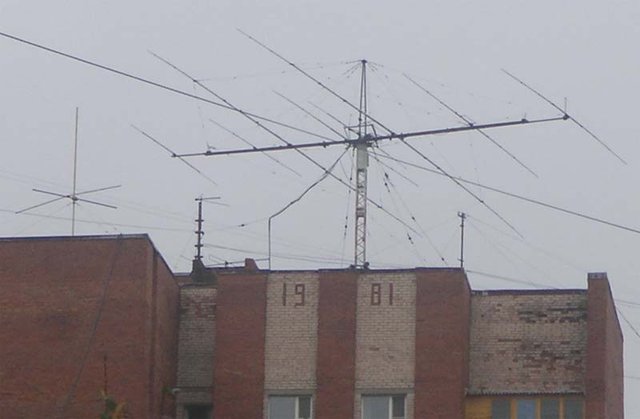 003m.JPG