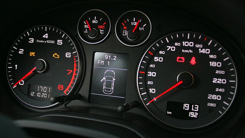 Audi 180.jpg