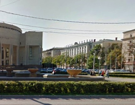 4. Пятиэтажный сталинский дом. Бассейная 20.jpg