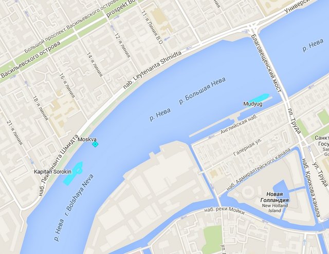 Ледоколы Капитан Сорокин, Мудьюг и Москва на Неве 30.04.2015 22ч 22мин UTC.jpg